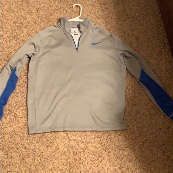Nike Jackets & Blazers - Nike pull over